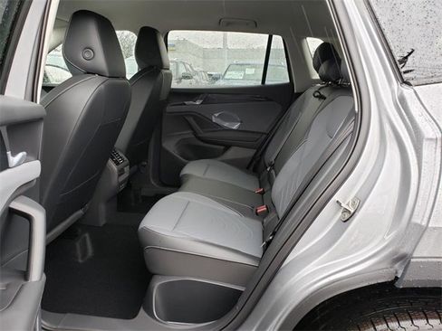 New 2026 Volkswagen Tiguan SE image 7