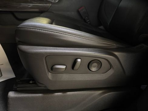 Used 2022 Chevrolet Silverado 1500 LTZ AWD/4WD image 13