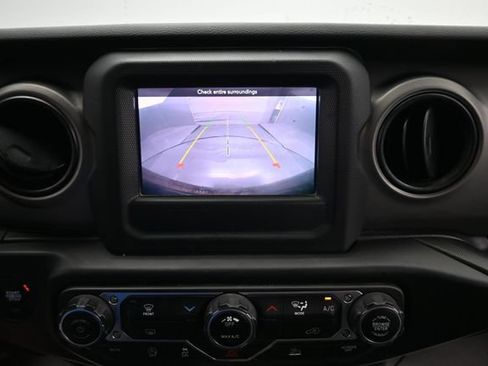 Used 2023 Jeep Wrangler Sport AWD/4WD image 16