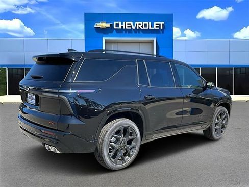 New 2026 Chevrolet Traverse RS w/ LPO, Floor Liner Package image 3