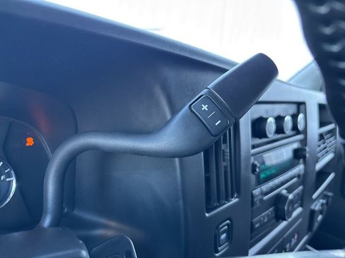 Used 2017 Chevrolet Express 3500 LT w/ LT Preferred Equipment Group image 17