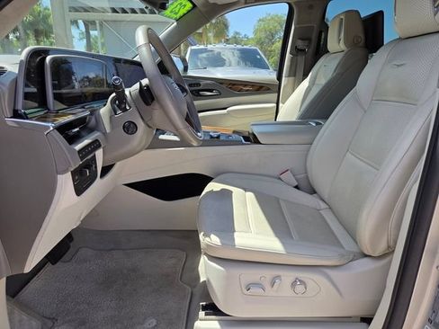 Used 2023 Cadillac Escalade Sport Platinum AWD/4WD image 16