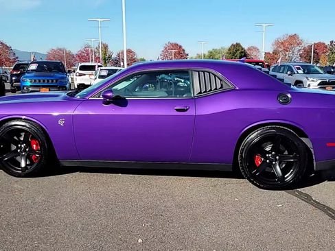 Used 2019 Dodge Challenger SRT Hellcat w/ Plus Package RWD image 5
