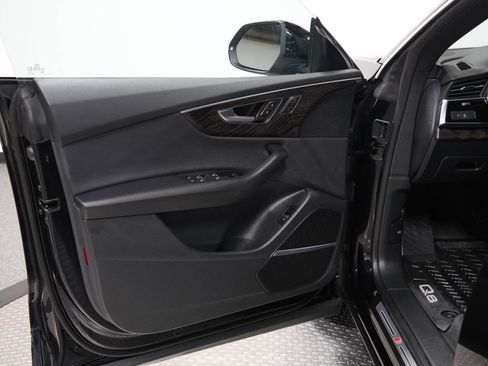 Used 2021 Audi Q8 Premium Plus w/ Premium Plus Package image 22