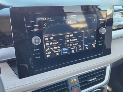 New 2025 Volkswagen Taos SE image 11