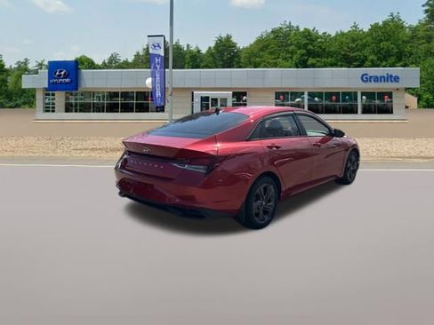 Certified 2021 Hyundai Elantra SEL w/ Convenience Package image 7