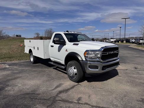 Used 2024 RAM 5500 Tradesman RWD image 2