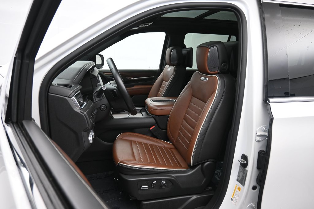 Used 2023 GMC Yukon Denali Ultimate AWD/4WD image 19
