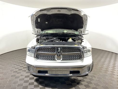 Used 2018 RAM 1500 Laramie w/ Convenience Group AWD/4WD image 11