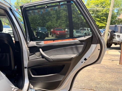 Used 2013 BMW X5 xDrive50i w/ Premium Pkg AWD/4WD image 25