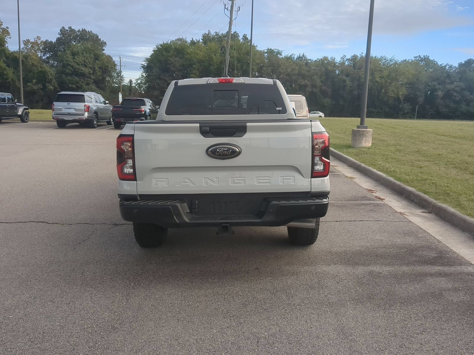 Used 2026 Ford Ranger Lariat w/ FX4 Off-Road Package AWD/4WD image 4