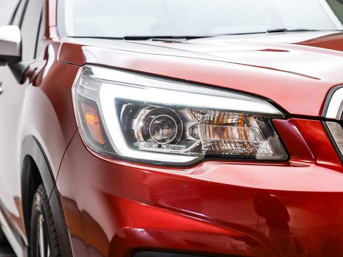 Used 2019 Subaru Forester Touring image 5