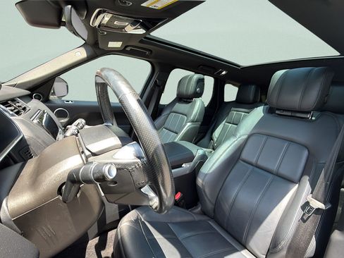 Used 2018 Land Rover Range Rover Sport SE AWD/4WD image 28
