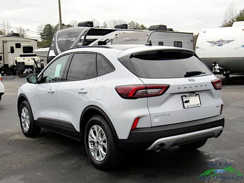 New 2025 Ford Escape Active w/ Active Premium Tech Pack image 3