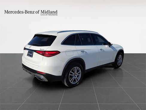 Used 2025 Mercedes-Benz GLC 300 4MATIC image 8