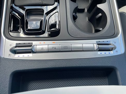 New 2027 Kia Carnival SX Prestige FWD image 24