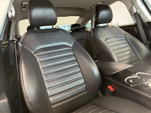 Used 2016 Ford Fusion SE w/ Equipment Group 202A FWD image 16