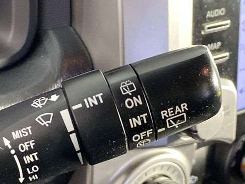 Used 2021 Toyota 4Runner SR5 AWD/4WD image 17