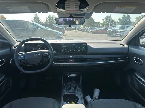 Used 2025 Kia K4 FWD image 17