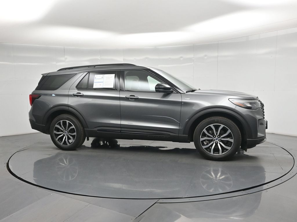 Certified 2026 Ford Explorer ST-Line AWD/4WD image 24
