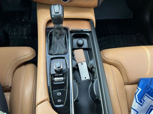 Used 2018 Volvo XC90 T6 Inscription w/ Convenience Package image 22