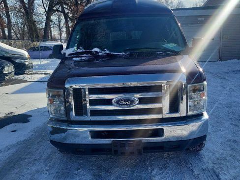 Used 2008 Ford E-150 and Econoline 150 Wagon image 1