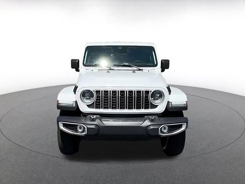 Used 2025 Jeep Wrangler Unlimited Sahara AWD/4WD image 4