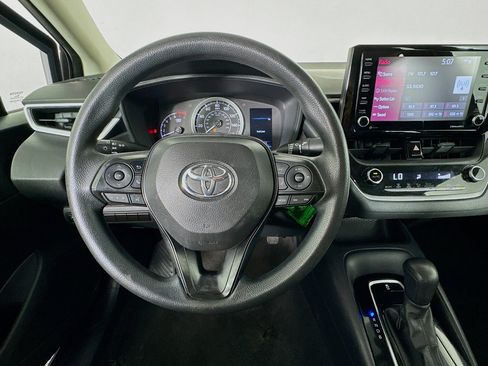 Used 2022 Toyota Corolla LE FWD image 11