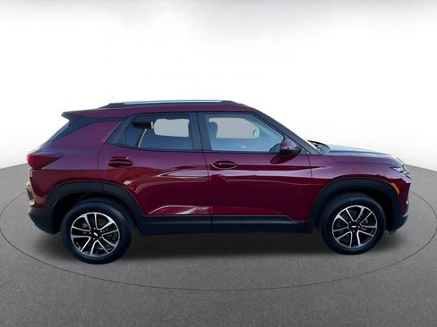 Used 2025 Chevrolet TrailBlazer LT FWD image 16