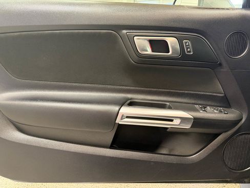 Used 2018 Ford Mustang GT w/ Equipment Group 301A RWD image 13