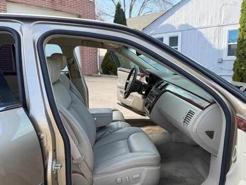 Used 2006 Cadillac DTS image 11