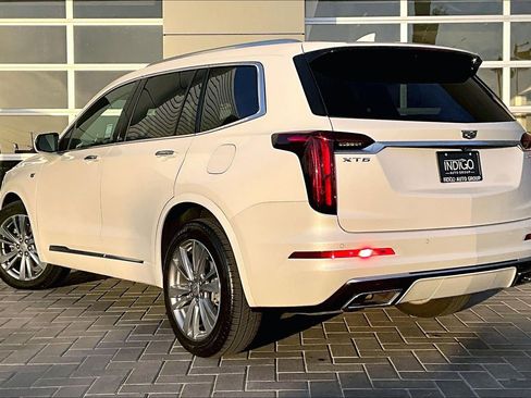 Used 2023 Cadillac XT6 Premium Luxury image 12