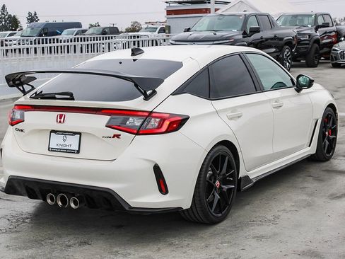 Used 2024 Honda Civic Type R image 9