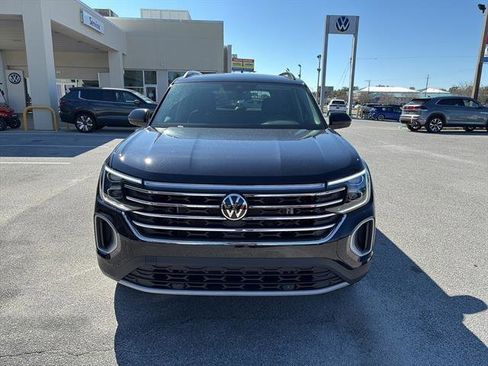 New 2026 Volkswagen Atlas SE image 2