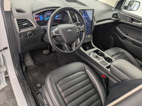 Used 2024 Ford Edge SEL w/ Convenience Package AWD/4WD image 2