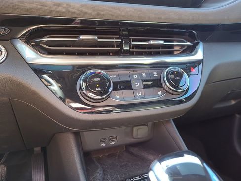 Used 2024 Buick Envista Sport Touring w/ Convenience I Package image 23