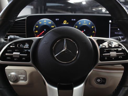 Used 2022 Mercedes-Benz GLS 450 4MATIC image 50