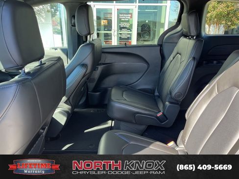 New 2026 Chrysler Voyager LX image 13