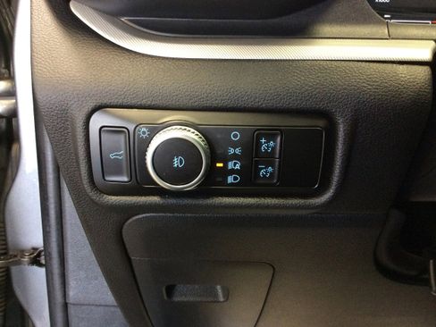 Used 2023 Ford Explorer XLT w/ Equipment Group 202A image 20