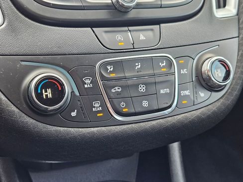 Used 2023 Chevrolet Malibu LT image 22