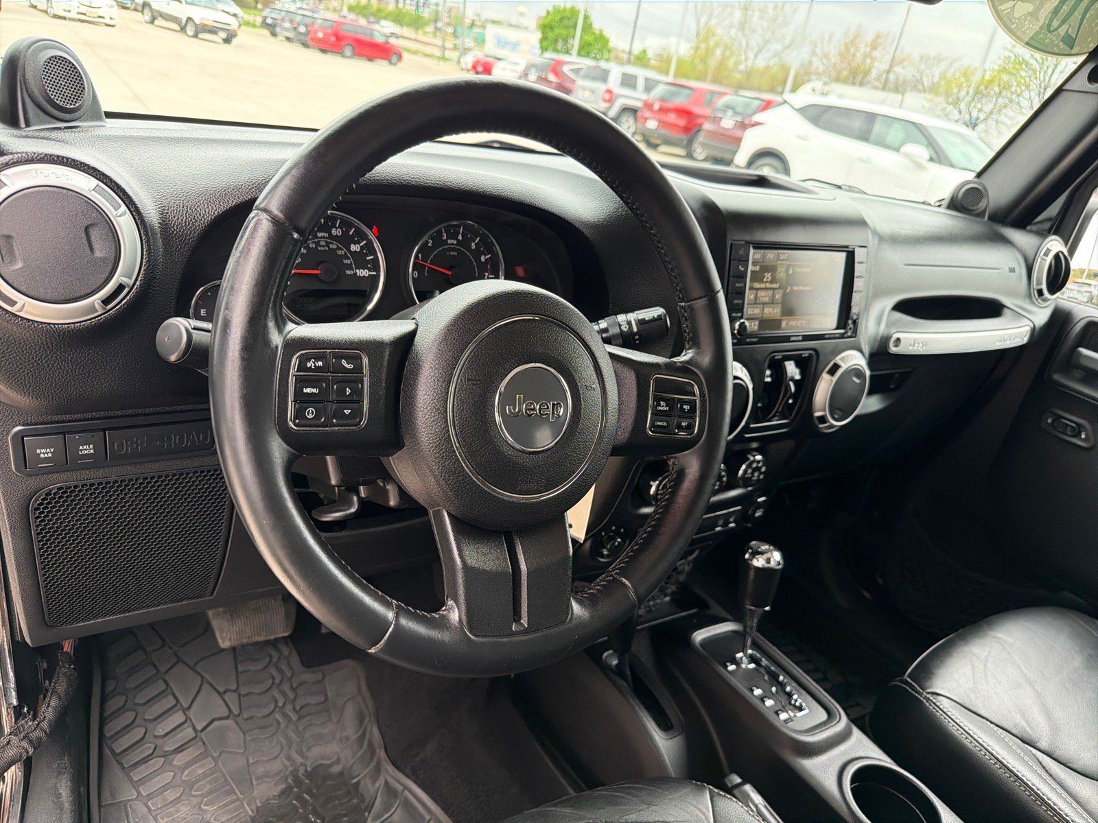 Used 2014 Jeep Wrangler Unlimited Rubicon w/ Connectivity Group AWD/4WD image 11