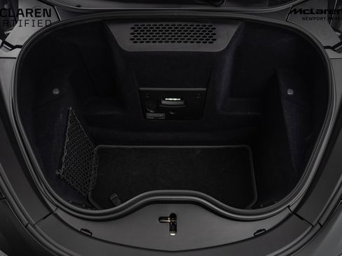 Used 2023 McLaren GT image 9
