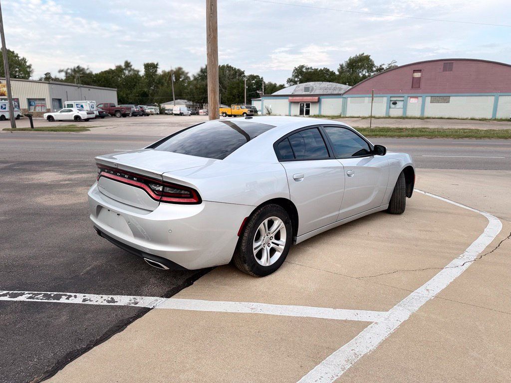 Used 2020 Dodge Charger SXT RWD image 4