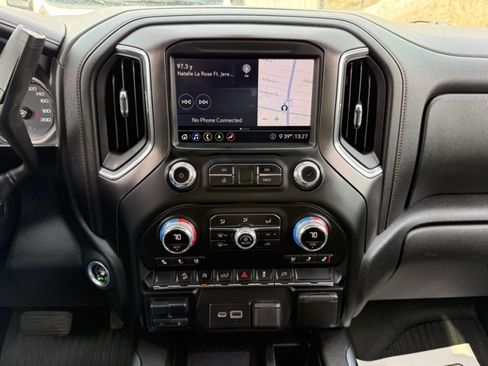 Used 2020 GMC Sierra 1500 AT4 w/ AT4 Preferred Package AWD/4WD image 19