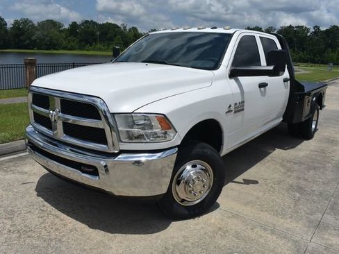 Used 2018 RAM 3500 Tradesman w/ Chrome Appearance Group image 2