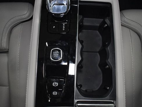 Used 2026 Volvo XC90 B6 Ultra w/ Lounge Package AWD/4WD image 33