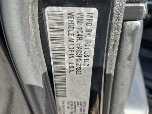 Used 2023 Jeep Grand Cherokee Altitude AWD/4WD image 34