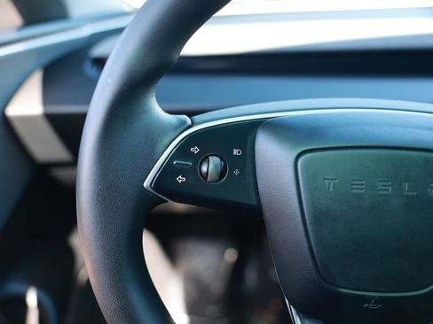 Used 2024 Tesla Model 3 Standard Range RWD image 19