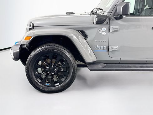 Used 2023 Jeep Wrangler Unlimited Sahara w/ Dual Top Group AWD/4WD image 40