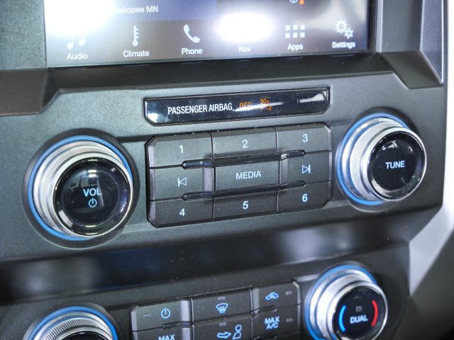 Certified 2019 Ford F150 Lariat w/ Equipment Group 502A Luxury AWD/4WD image 25
